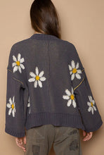 Load image into Gallery viewer, Daisy Cardi
