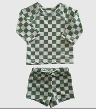 Load image into Gallery viewer, Green checkered long sleeve + shorts upf 50+
