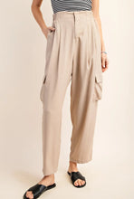 Load image into Gallery viewer, Taupe Crinkle Cargo Pants
