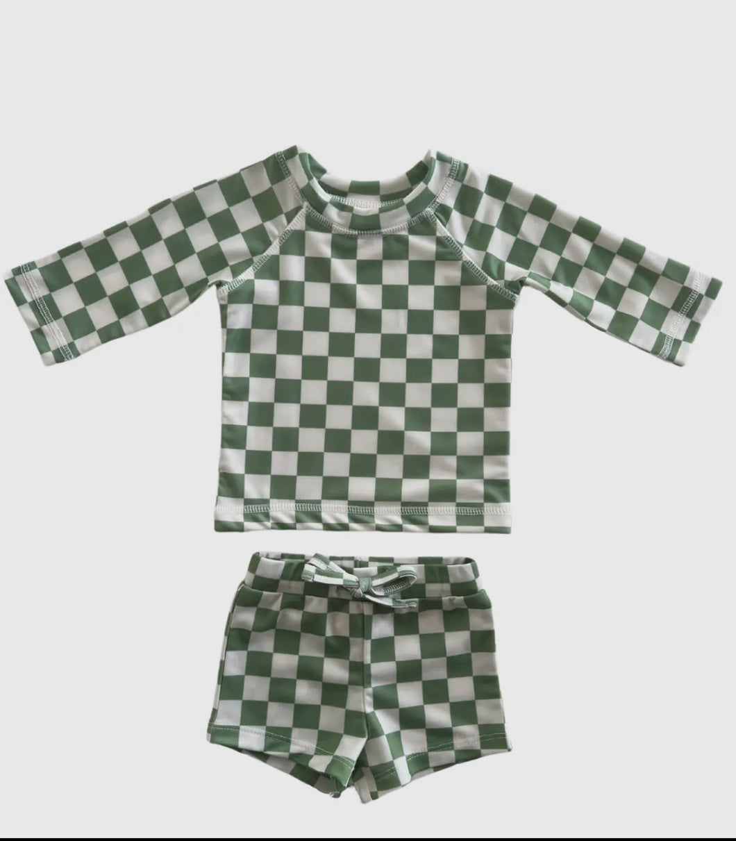 Green checkered long sleeve + shorts upf 50+