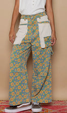 Load image into Gallery viewer, Sunflower patch pants
