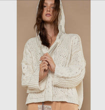 Load image into Gallery viewer, Chunky Vanilla Pullover
