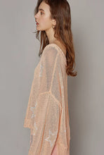 Load image into Gallery viewer, Stunner Star Lightweight pullover
