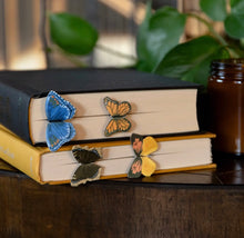 Load image into Gallery viewer, Butterfly Pop-Up Bookmark Set of 4
