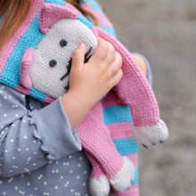 Load image into Gallery viewer, Kids Knitted Cat Scarf - For ages 4-12 Y

